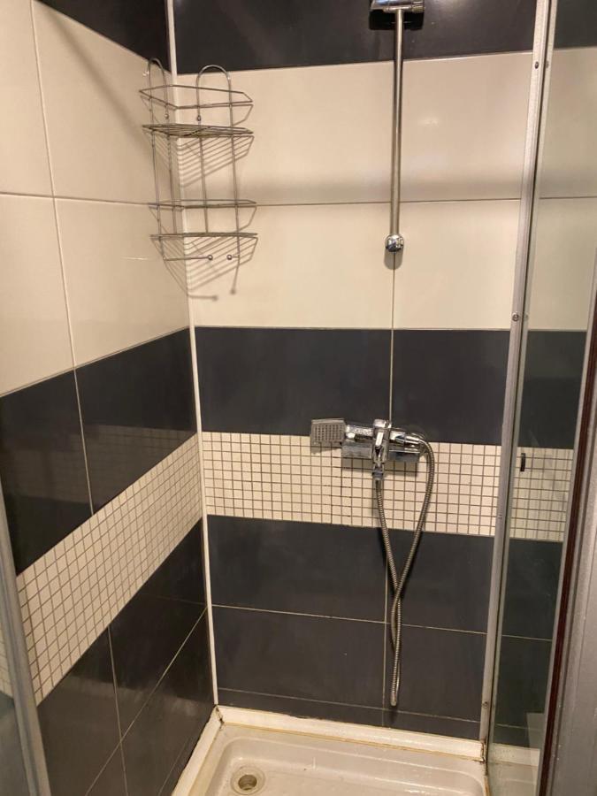 Hostel Matteo Приштина Экстерьер фото