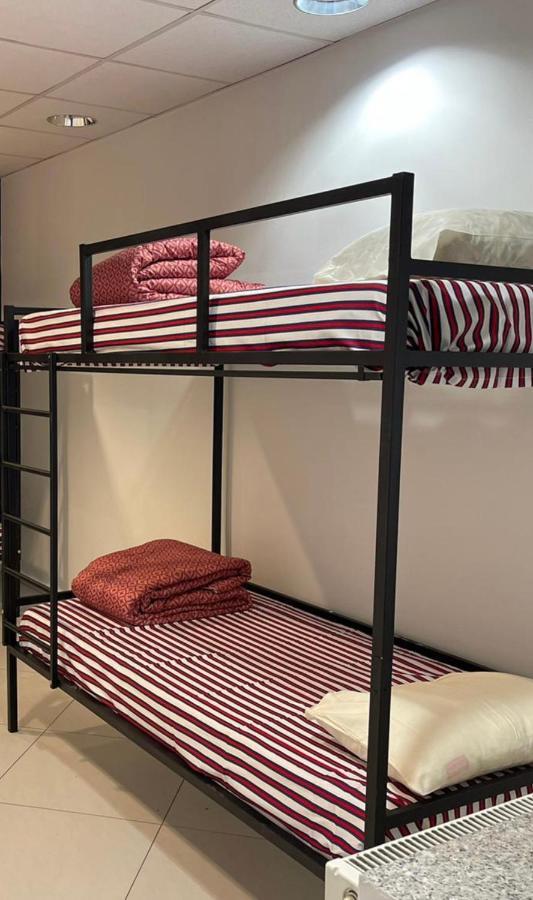 Hostel Matteo Приштина Экстерьер фото