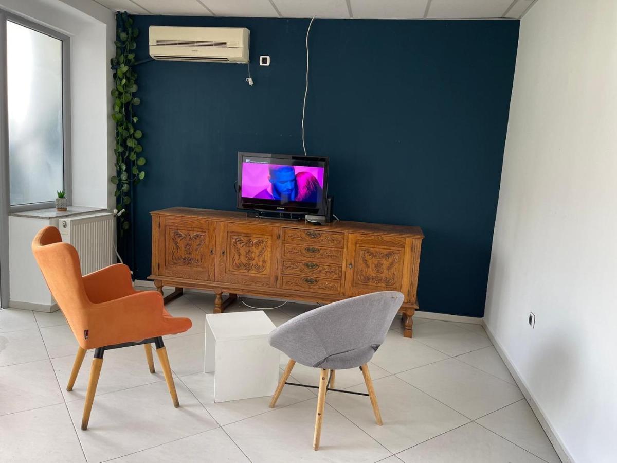 Hostel Matteo Приштина Экстерьер фото